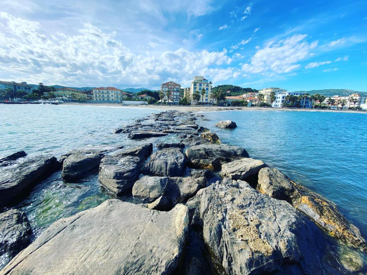 Hotel Capri Diano Marina Exterior foto